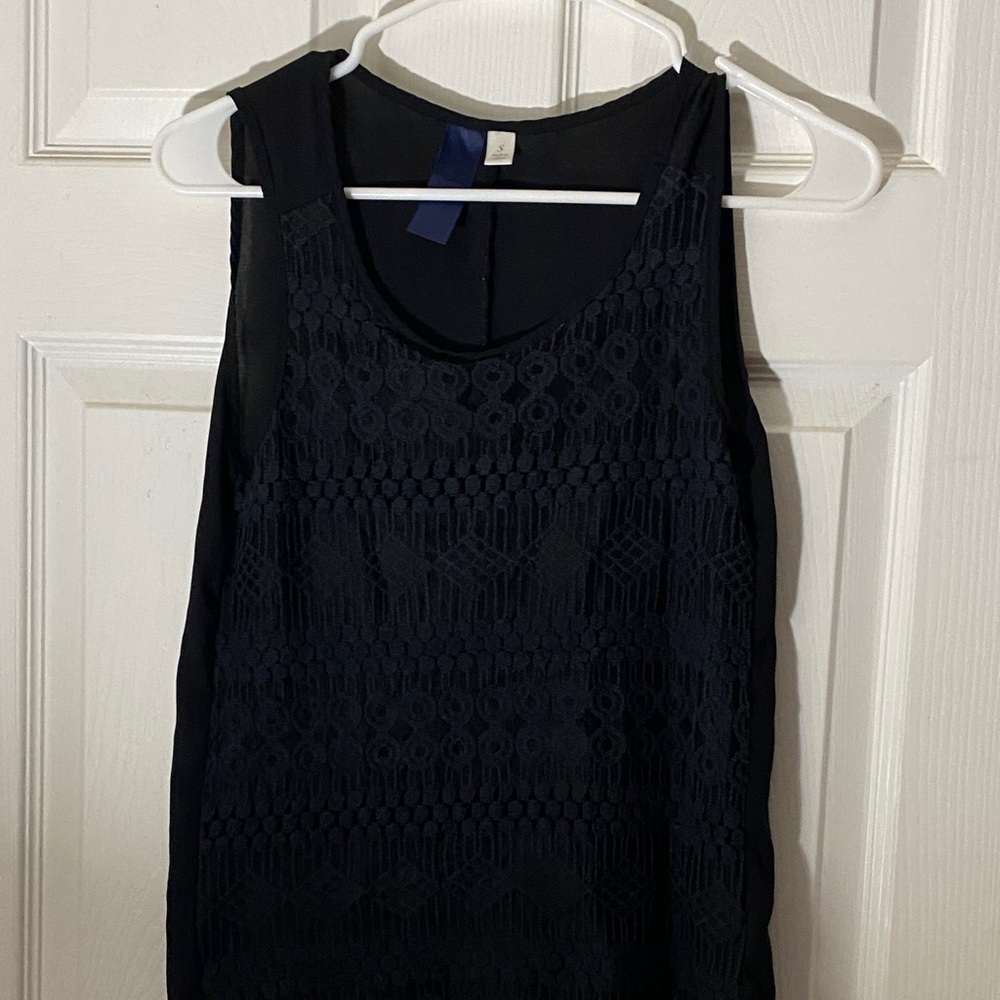 Chic Black Lace Tank Top